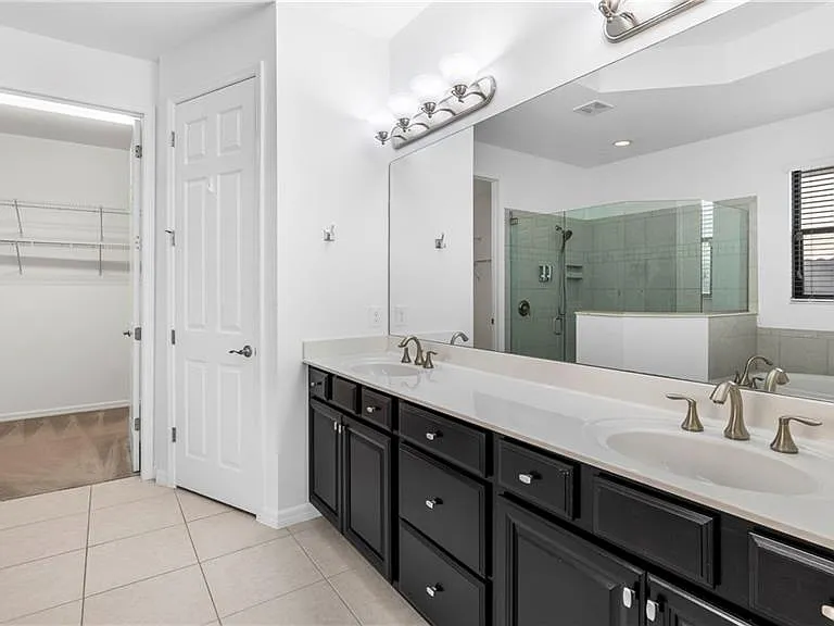 11195 Saint Roman Way — Photo 10