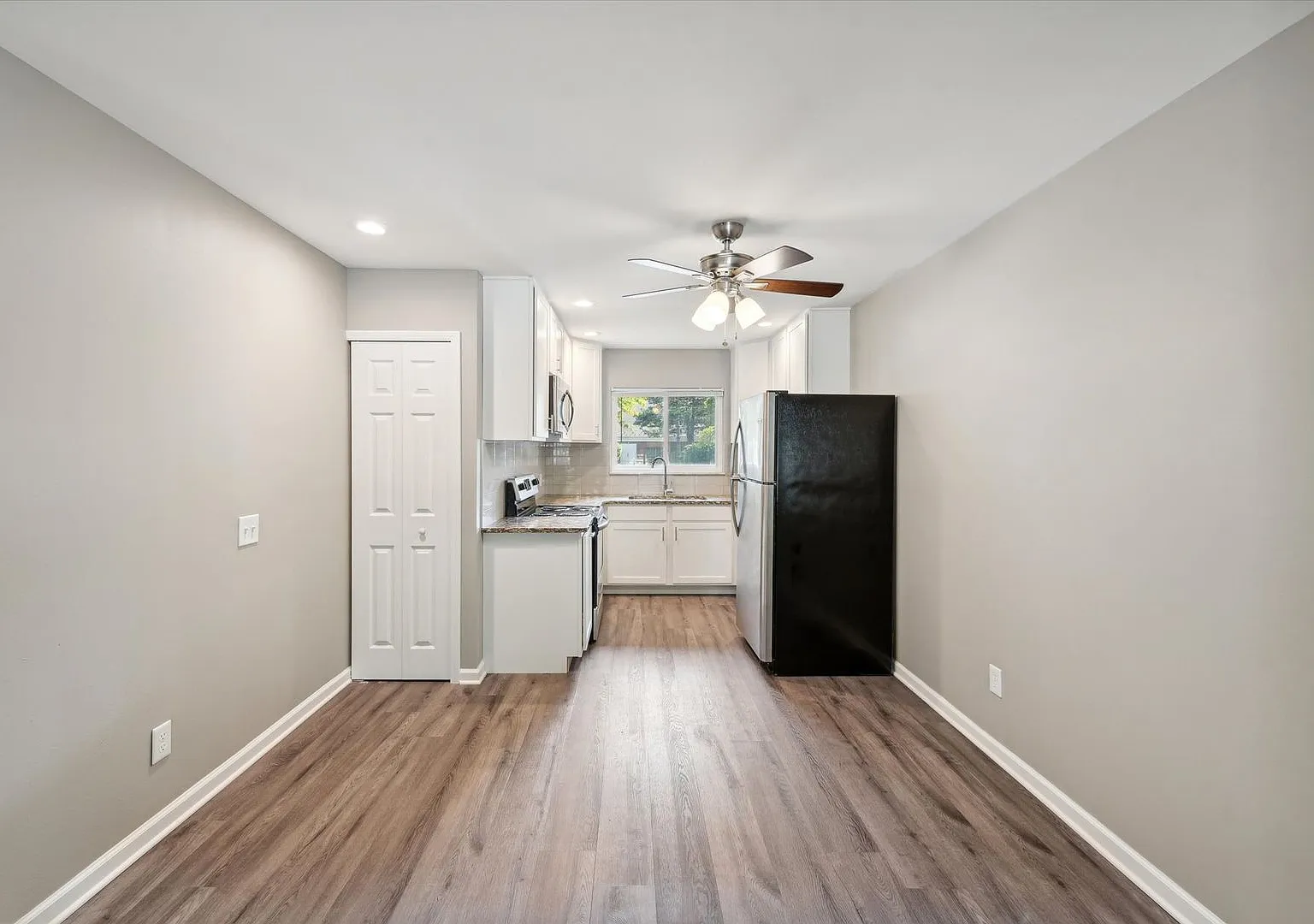 3808 W Sylvania — Photo 1
