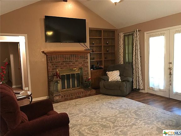 3rd image of 200 Saint Andrews Pl