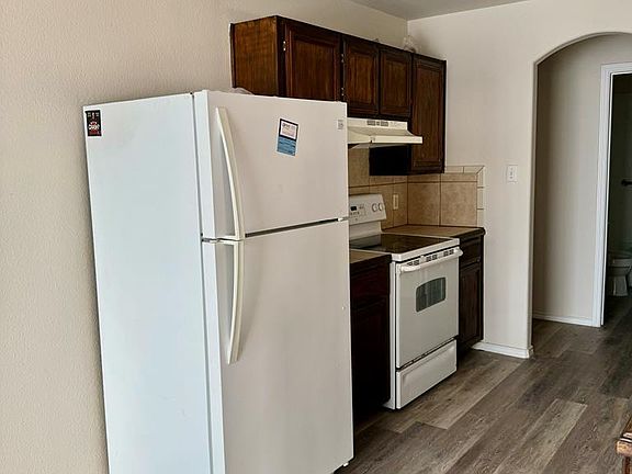 5th image of 2888 Seville Blvd