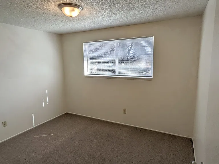 7815 NE 117th Ave — Photo 82