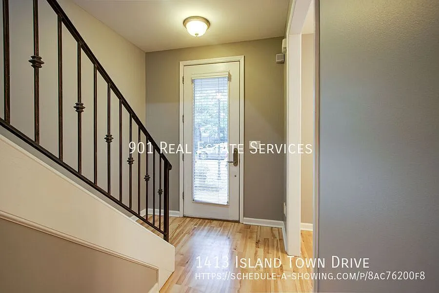 Building Photo - 1413 Island Town Dr