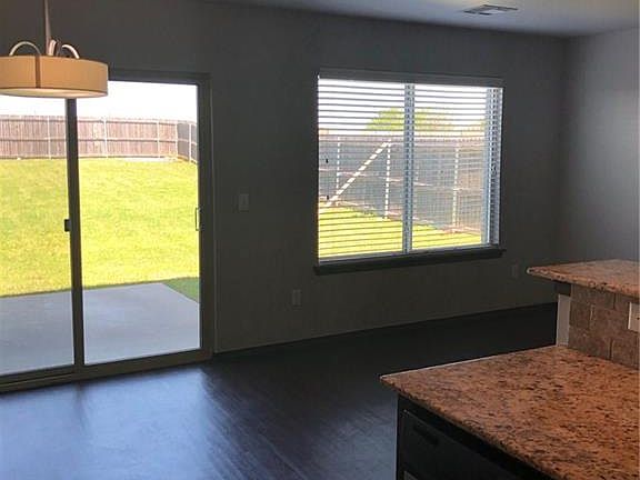 5th image of 6915 Mayberry Ln