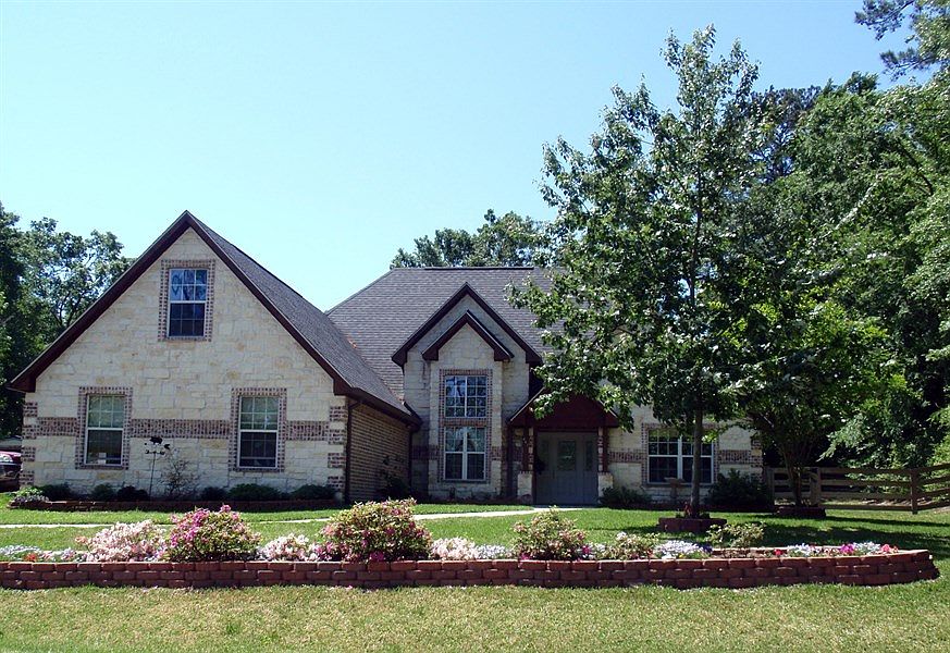 1st image of 602 Leslie Ln