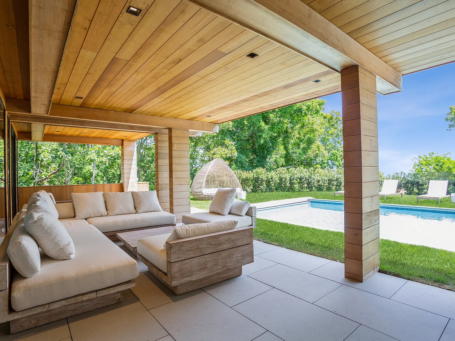 Montauk Modern Oasis with Ocean Views — Photo 4