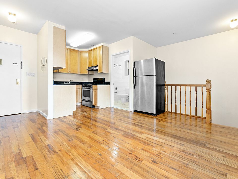 1st image of 567 Warren St #A105