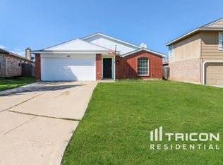 530 Berryhill Dr, Mansfield, TX 76063