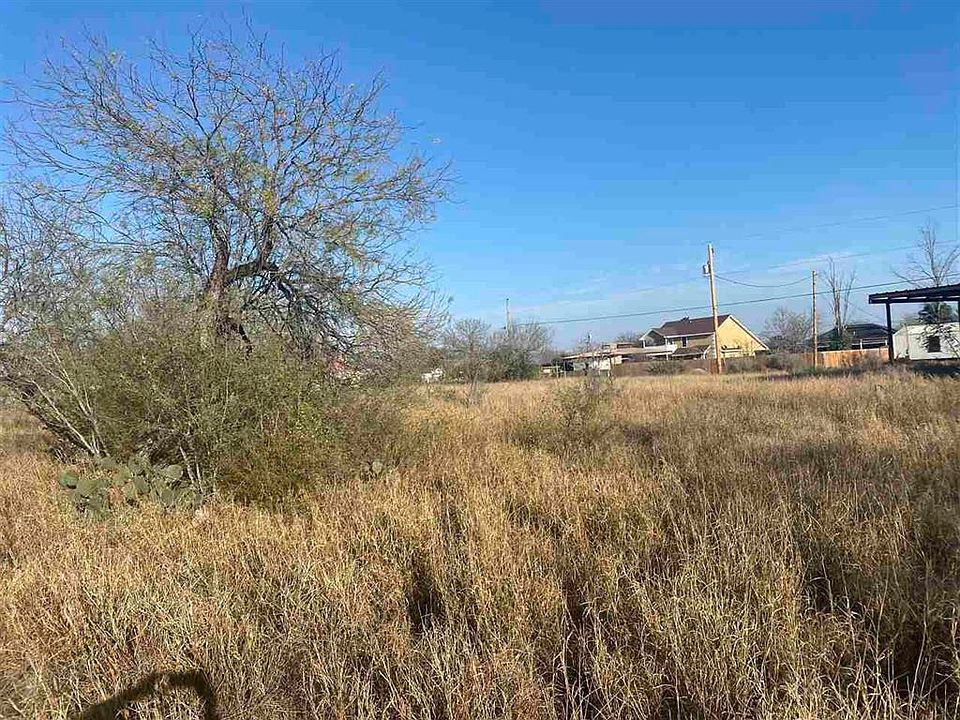 1st image of 1410 Col Antonio Zapata Ave