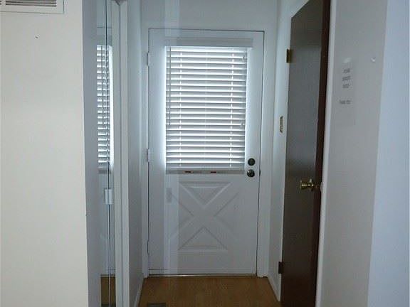 2nd image of 7008 Lafayette Sq