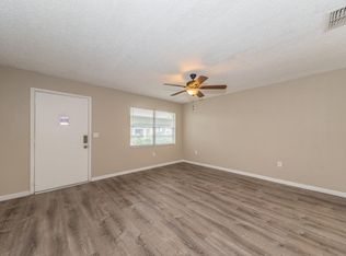 694 Green Valley Rd APT D7, Palm Harbor, FL 34683