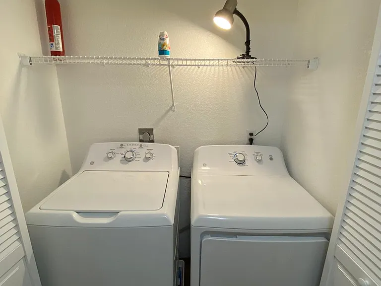 Washer/Dryer in-unit