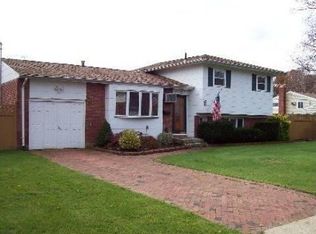 434 Central Ave, Deer Park, NY 11729