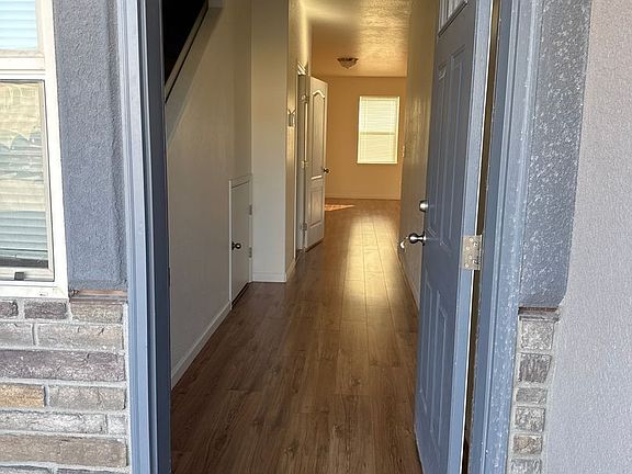 3rd image of 612 Mesa Canyon Ln #C