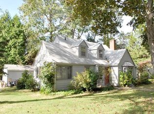 64 White Birch Rd, Cranston, RI 02920