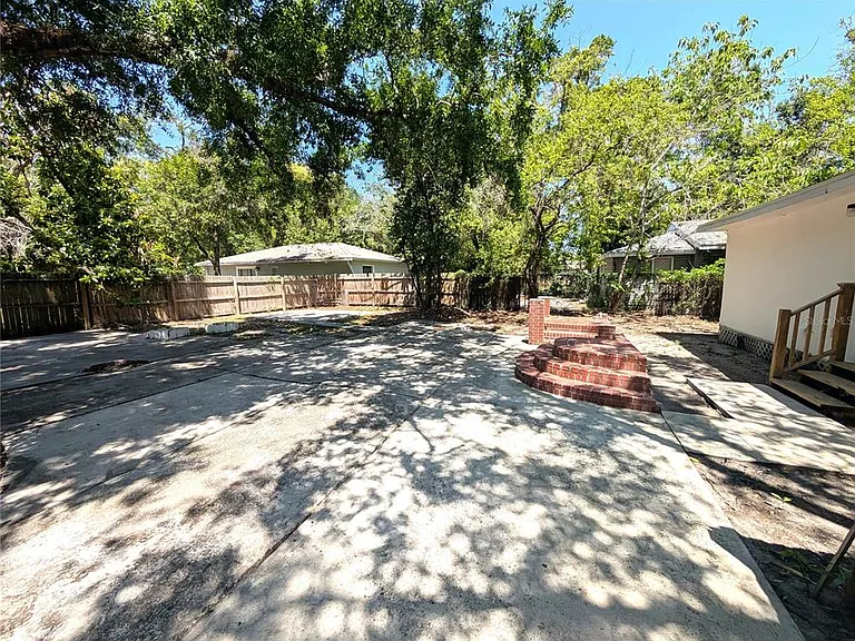 1608 E New Orleans Ave — Photo 13