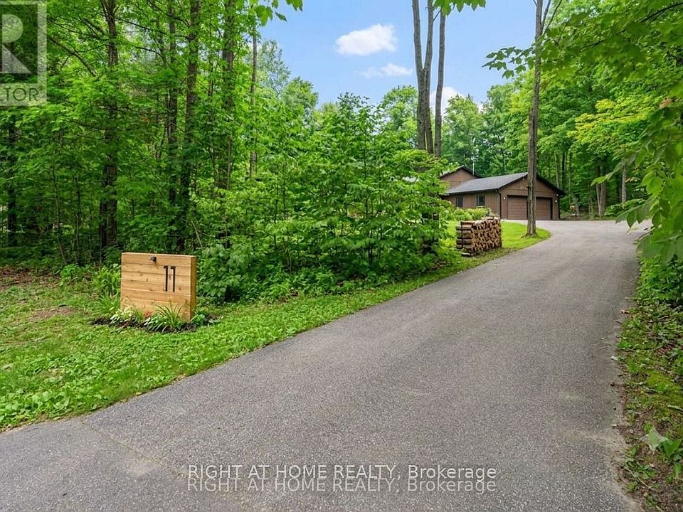 1st image of 11 Woodland Cres