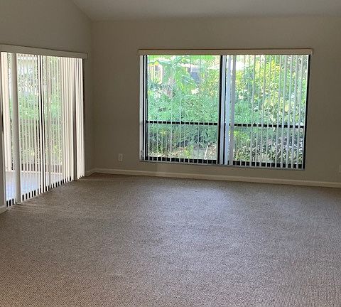 4th image of 11364 Twelve Oaks Way #1