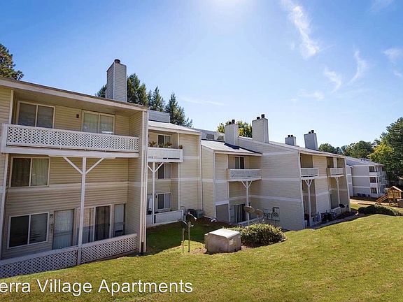 4th image of 2020 Oak Shadow Dr NE APT E