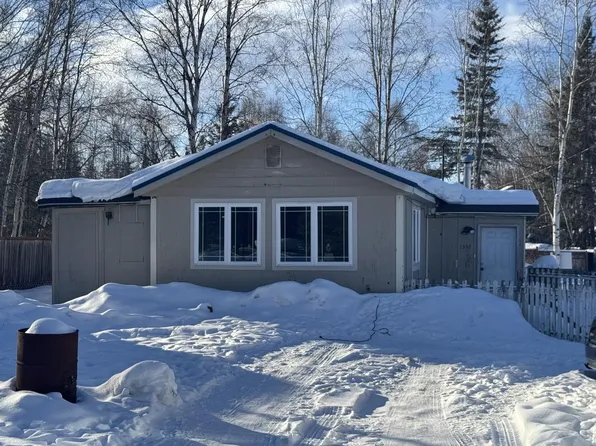 1357 Leslie St, North Pole, AK 99705