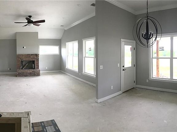 5th image of 2308 Hope Ln