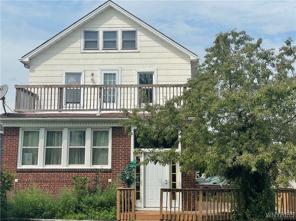 44 Magnolia St