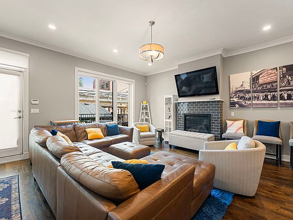 4th image of 3541 N Sheffield Ave #1