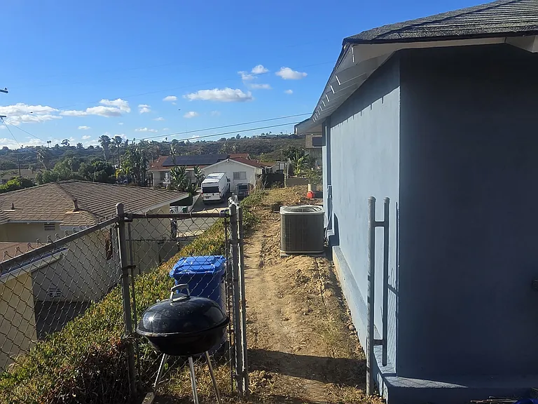5539 Santa Margarita St — Photo 4