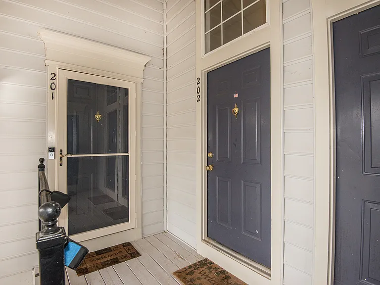 11205 Rienzi Pl #202 — Photo 41
