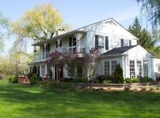 1100 Inverlieth Ter, Lake Forest, IL 60045