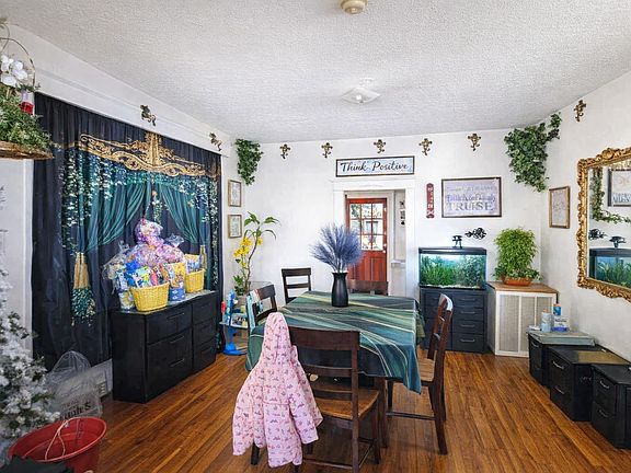 2nd image of 613 Wilton Ave