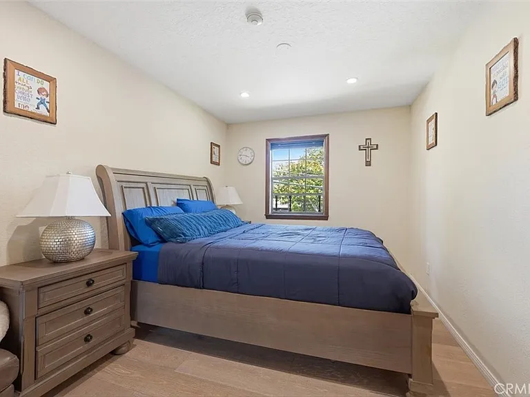 227 S Irena Ave — Photo 31