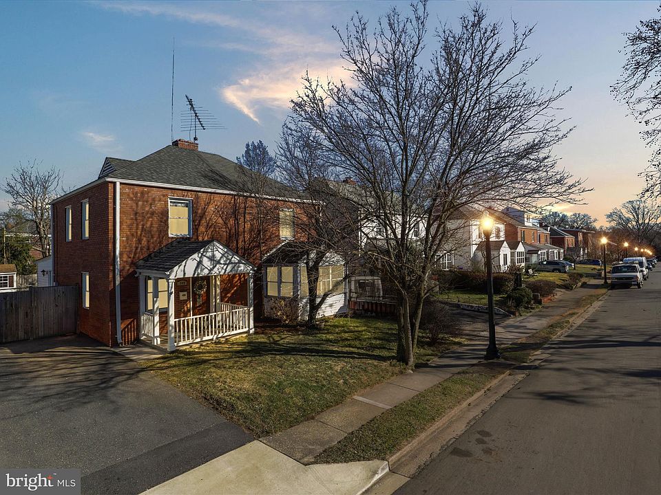 1st image of 209 S Veitch St