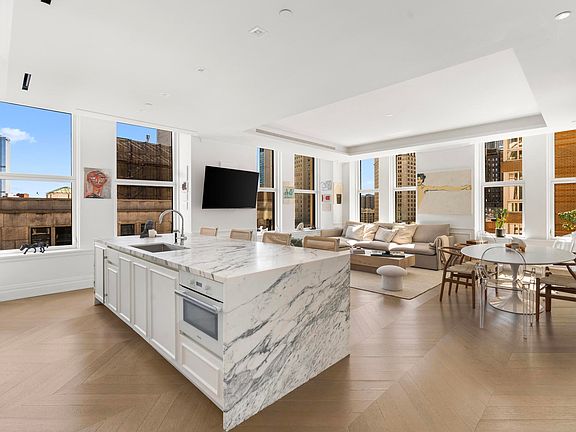 4th image of 108 Leonard St APT 10P