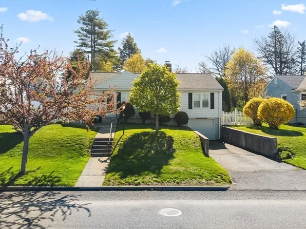 16 Thornton Rd, Worcester, MA 01606