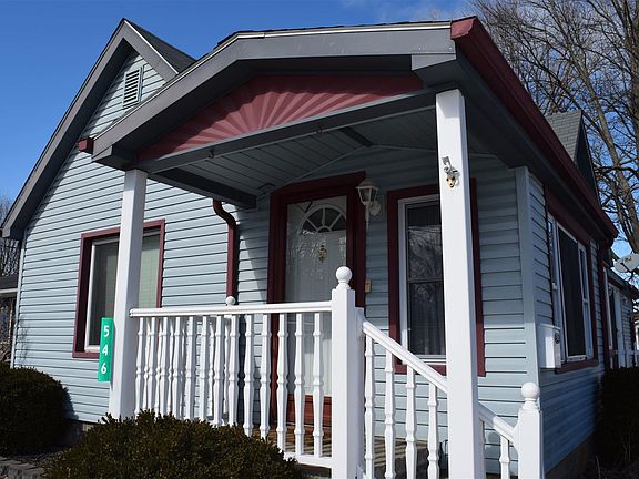 2nd image of 546 Robertson St