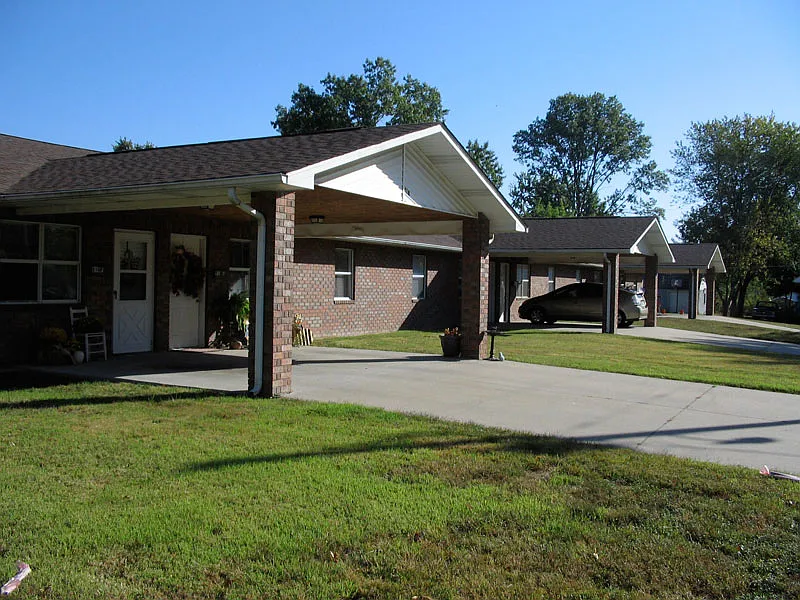 2 bed, 970 sqft, $925 — Photo 1