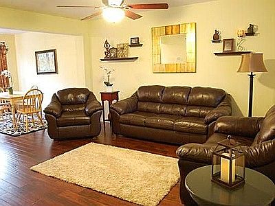 4th image of 4012 Stonybrook Dr