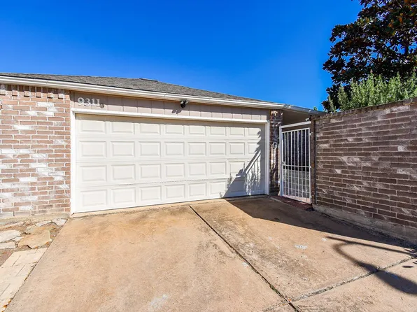 9311 Stockwell Dr, Houston, TX 77083