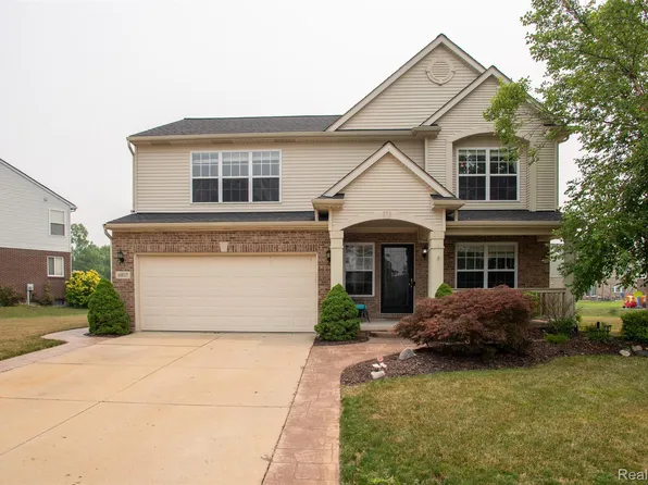 10117 Island Lake Dr, Taylor, MI 48180