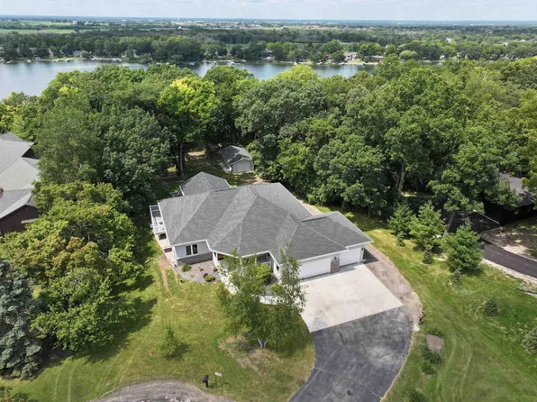 N5268 Summit Ct, Fond Du Lac, WI 54937