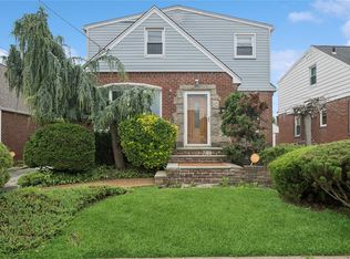 1111 Theodora St, Franklin Square, NY 11010