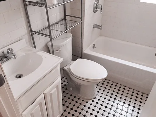 Rented by Premier Metro Realty Corp | media 41