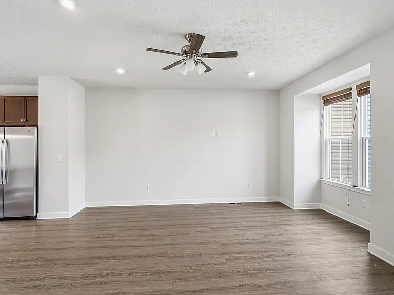 9 Wentworth Ln — Photo 25