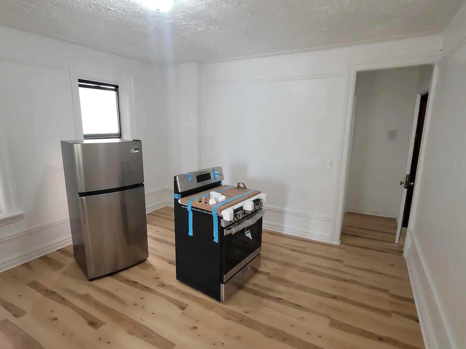 1 bed, 680 sqft, $2,100 — Photo 2