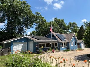 7508 Cedar Dr, Wonder Lake, IL 60097