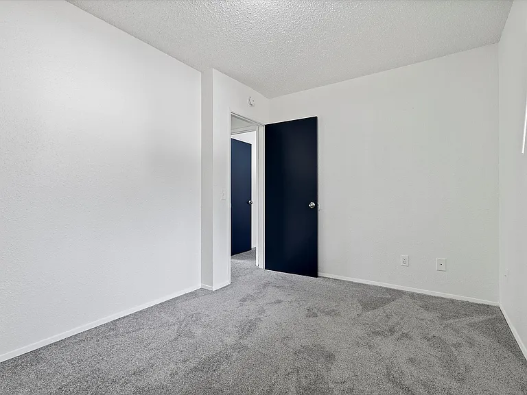 Briar Rose Apartments — Photo 12