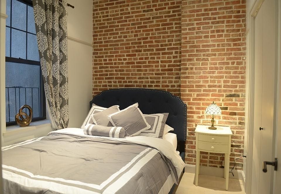 1st image of 459 W 43rd St #3S