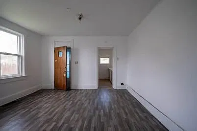 2 bed, 800 sqft, $1,000 — Photo 3