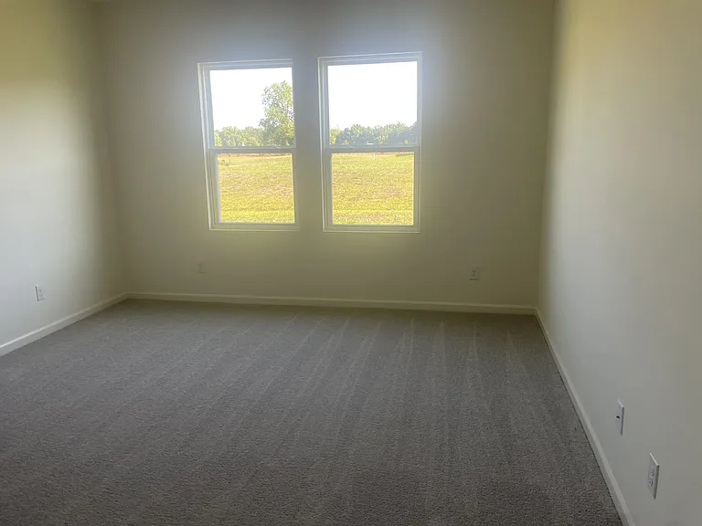 349 Sporting Dr — Photo 14