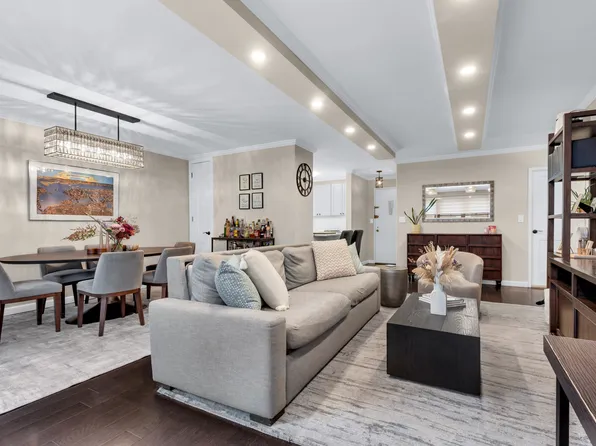 15 West 72nd Street image 1 of 6